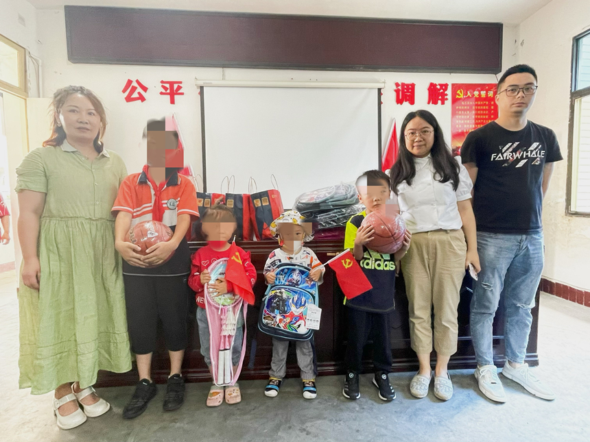 嘉來資產(chǎn)黨支部開展關(guān)愛慰問困難家庭兒童活動 嘉來資產(chǎn)黨支部開展關(guān)愛慰問困難家庭兒童活動